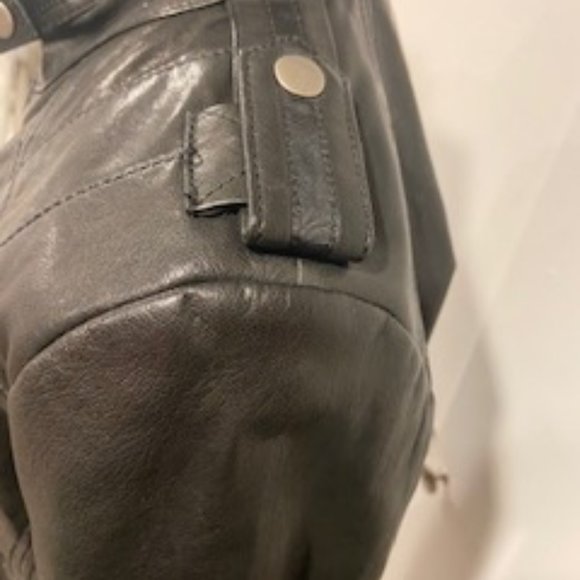 Danier Women's Leather Jacket, Moto, size XS - Picture 3 of 9